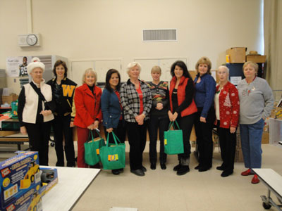 Soroptimists Brightens Holidays for Families Short of Cash