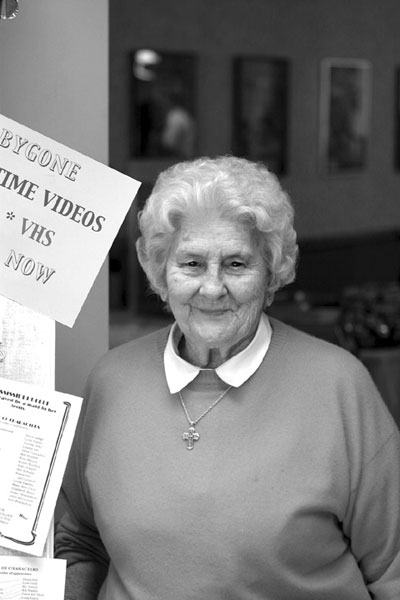 Showtime Celebrates 30th Anniversary with a Reprise of First Cleo Melodrama