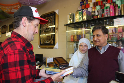 Islamic Shops Add Vitality to the Royal Road