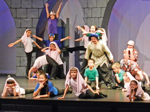 Gulliver Travels to the Mission City