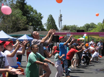Courageous Kids and Families Celebrate Mother's Day at Great America