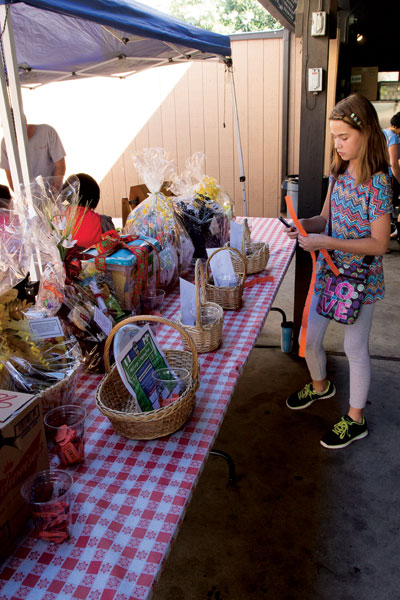 Sister Cities Holds Annual Fundraiser