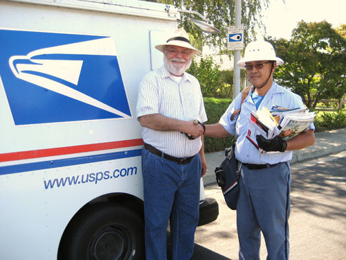 Alert Mail Carrier and Neighbors Help Police Catch Burglary Suspects Alert Mail Carrier and Neighbors Help Police Catch Burglary Suspects