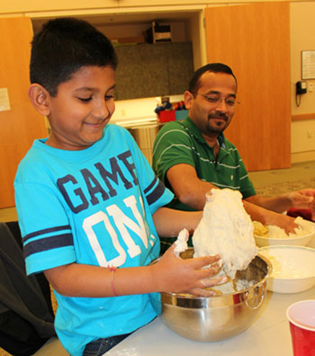Library's Sustainable U Program Hosts Bread Making Class