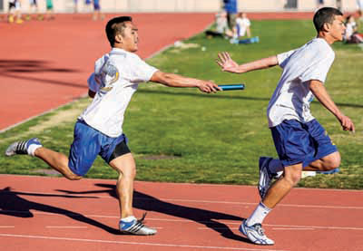 Bruins Pay Tribute to Alumni, Have High Hopes for Season