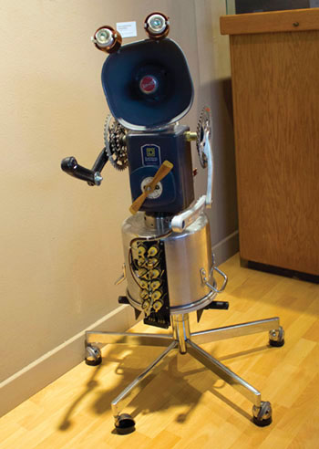 Pairs Present Pieces at Vargas