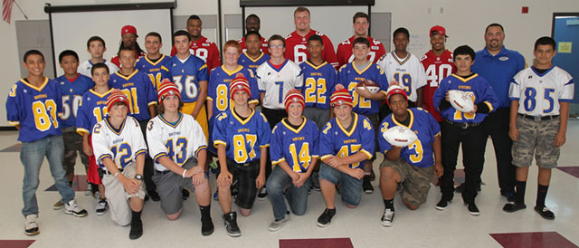 49ers Rookies Helps Bruins Freshmen Dare to Dream