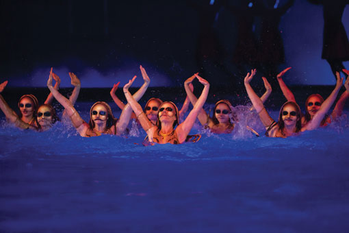 Former Aquamaids Show Synchronization Skills in O Former Aquamaids Show Synchronization Skills in O