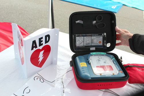SCUSD Promotes CPR and AED Awareness at Community Event SCUSD Promotes CPR and AED Awareness at Community Event