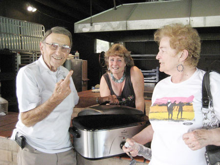 2014 Sister Cities Barbecue a Tasty Mix of Food, Fundraising, and Politics 2014 Sister Cities Barbecue a Tasty Mix of Food, Fundraising, and Politics