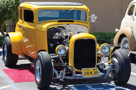 Santa Claran Uses Car to Raise Funds for Cancer Santa Claran Uses Car to Raise Funds for Cancer