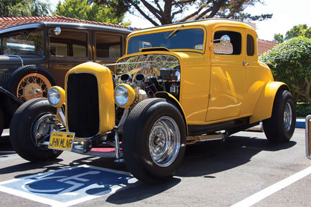 Santa Claran Uses Car to Raise Funds for Cancer Santa Claran Uses Car to Raise Funds for Cancer