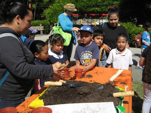 1,600 Celebrate Arbor Day and Earth Day at Central Park 1,600 Celebrate Arbor Day and Earth Day at Central Park