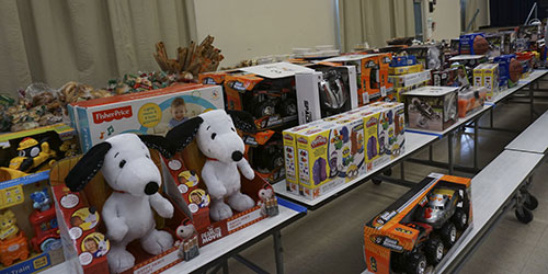 Soroptomist Club's Christmas Store Gives the Gift of Christmas Soroptomist Club's Christmas Store Gives the Gift of Christmas