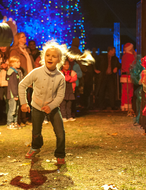 Holiday Tree Lighting - Super Style