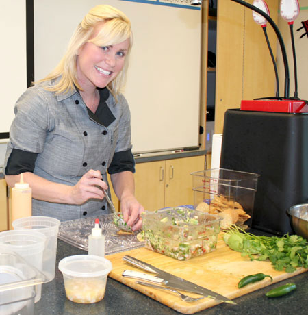 Top Chef Contestant Visits Santa Clara High School