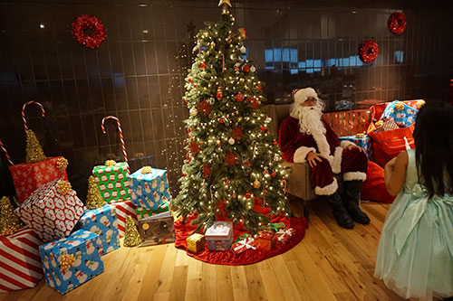 Convoy of Hope and 49ers Partner, Bring Families Holiday Joy